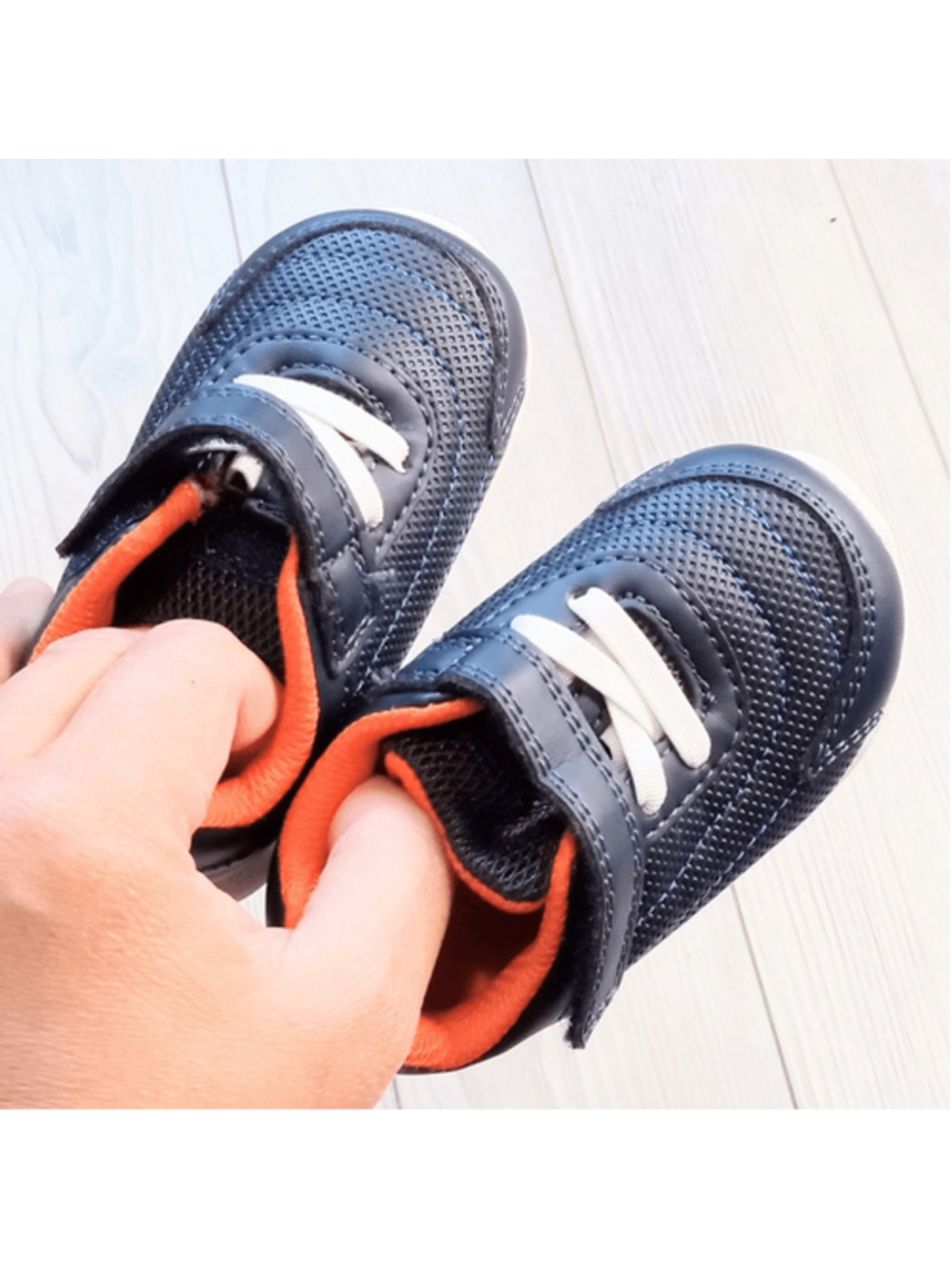 (19-3969) Carter's Shoes Sz 3